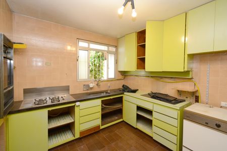 Casa à venda com 450m², 3 quartos e 3 vagasCozinha