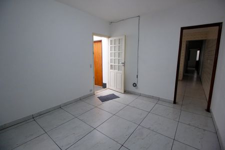 Casa à venda com 125m², 2 quartos e 2 vagasSala