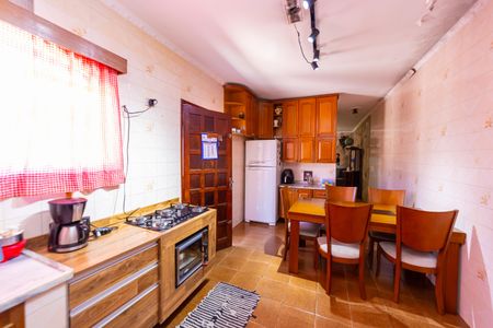 Casa à venda com 170m², 3 quartos e 6 vagasCozinha