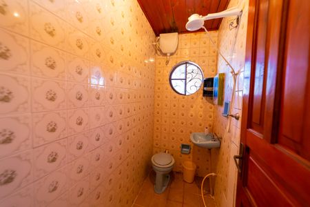 Casa à venda com 170m², 3 quartos e 6 vagasBanheiro