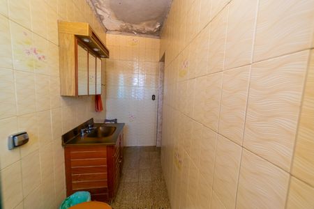 Casa à venda com 170m², 3 quartos e 6 vagasBanheiro do Quarto 1
