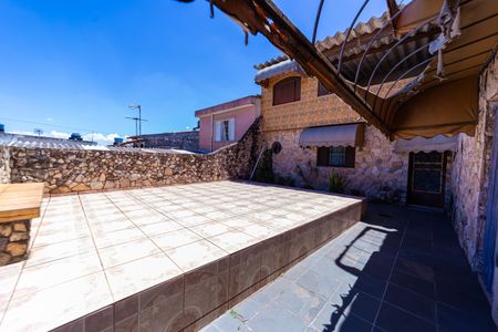 Casa à venda com 170m², 3 quartos e 6 vagasEntrada