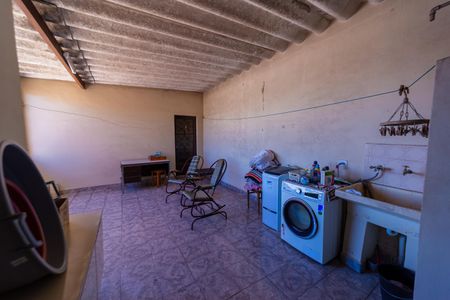 Casa à venda com 170m², 3 quartos e 6 vagasÁrea de Serviço