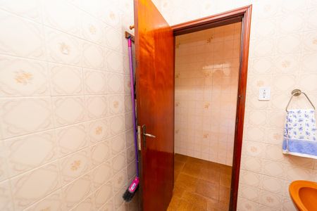 Casa à venda com 170m², 3 quartos e 6 vagasLavabo