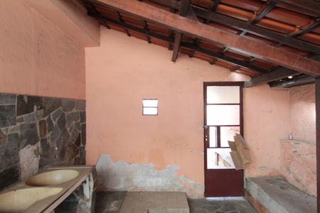 Casa à venda com 360m², 5 quartos e 2 vagasÁrea de Serviço