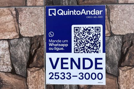 Casa à venda com 360m², 5 quartos e 2 vagas Casa à venda com 360m², 5 quartos e 2 vagasPlaquinha Instaladaa