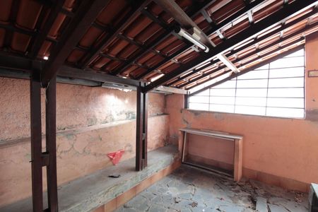 Casa à venda com 360m², 5 quartos e 2 vagasÁrea de Serviço