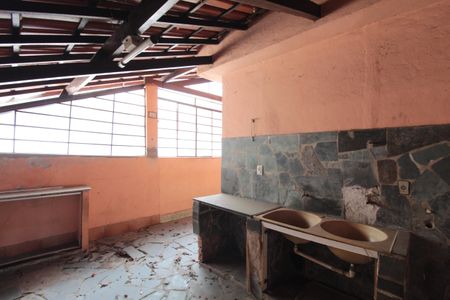 Casa à venda com 360m², 5 quartos e 2 vagasÁrea de Serviço