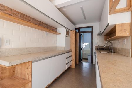 Casa à venda com 193m², 3 quartos e 2 vagasCozinha
