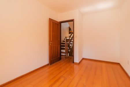 Casa à venda com 193m², 3 quartos e 2 vagas Casa à venda com 193m², 3 quartos e 2 vagasQuarto 2