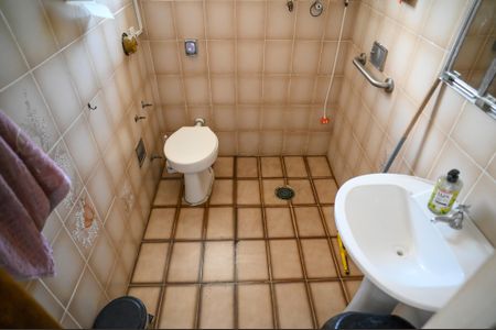 Casa à venda com 300m², 4 quartos e 6 vagas Casa à venda com 300m², 4 quartos e 6 vagasBanheiro do Quarto 2 Suite