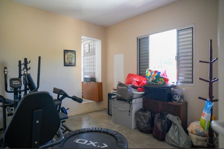 Casa à venda com 300m², 4 quartos e 6 vagas Casa à venda com 300m², 4 quartos e 6 vagasQuarto 4 - Suite