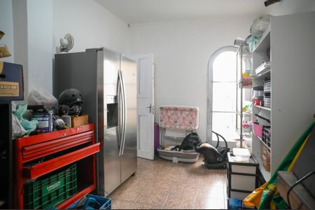 Casa à venda com 300m², 4 quartos e 6 vagas Casa à venda com 300m², 4 quartos e 6 vagasDepósito