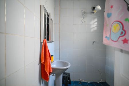 Casa à venda com 300m², 4 quartos e 6 vagas Casa à venda com 300m², 4 quartos e 6 vagasBanheiro de Serviço