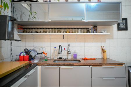 Casa à venda com 300m², 4 quartos e 6 vagas Casa à venda com 300m², 4 quartos e 6 vagasCozinha