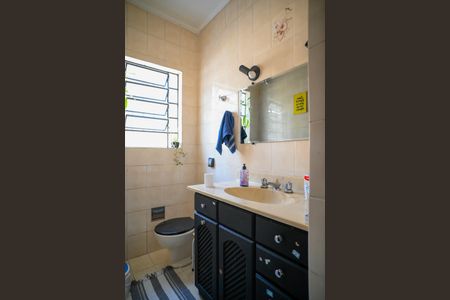 Casa à venda com 300m², 4 quartos e 6 vagas Casa à venda com 300m², 4 quartos e 6 vagasLavabo