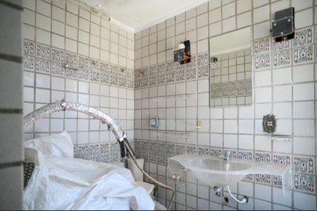 Casa à venda com 300m², 4 quartos e 6 vagas Casa à venda com 300m², 4 quartos e 6 vagasBanheiro do Quarto 4 Suite