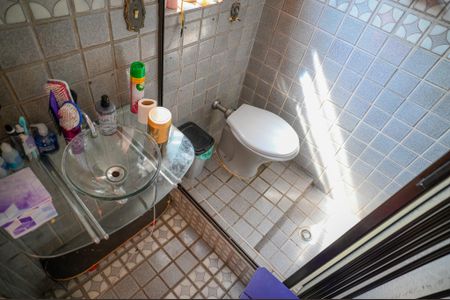 Casa à venda com 300m², 4 quartos e 6 vagas Casa à venda com 300m², 4 quartos e 6 vagasBanheiro do Quarto 3 Suite