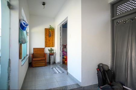 Casa à venda com 300m², 4 quartos e 6 vagas Casa à venda com 300m², 4 quartos e 6 vagasHall de entrada