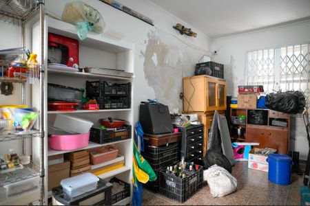 Casa à venda com 300m², 4 quartos e 6 vagas Casa à venda com 300m², 4 quartos e 6 vagasDepósito