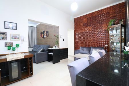 Casa de condomínio à venda com 300m², 4 quartos e 2 vagasSala de Jantar