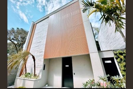 Casa de condomínio à venda com 530m², 4 quartos e 5 vagas