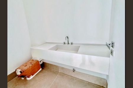 Casa de condomínio à venda com 530m², 4 quartos e 5 vagas