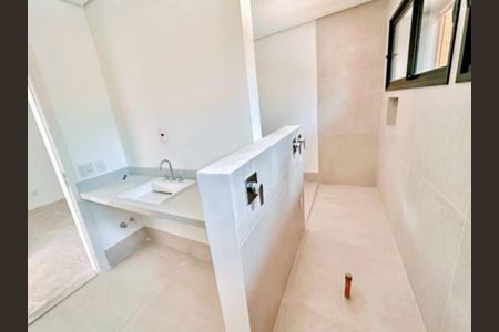 Casa de condomínio à venda com 530m², 4 quartos e 5 vagas