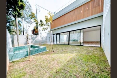 Casa de condomínio à venda com 530m², 4 quartos e 5 vagas