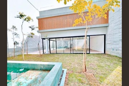 Casa de condomínio à venda com 530m², 4 quartos e 5 vagas