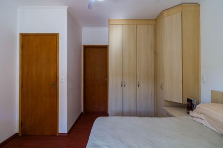Casa à venda com 358m², 3 quartos e 5 vagas Casa à venda com 358m², 3 quartos e 5 vagasSuíte 2