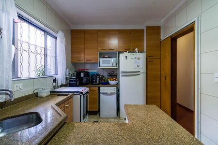 Casa à venda com 358m², 3 quartos e 5 vagas Casa à venda com 358m², 3 quartos e 5 vagasCozinha