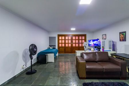 Casa à venda com 358m², 3 quartos e 5 vagas Casa à venda com 358m², 3 quartos e 5 vagasEscritório