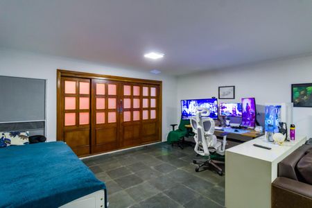 Casa à venda com 358m², 3 quartos e 5 vagas Casa à venda com 358m², 3 quartos e 5 vagasEscritório