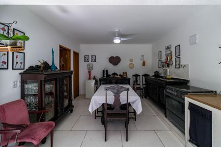 Casa à venda com 358m², 3 quartos e 5 vagas Casa à venda com 358m², 3 quartos e 5 vagasEspaço Gourmet