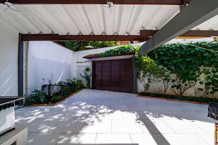 Casa à venda com 358m², 3 quartos e 5 vagas Casa à venda com 358m², 3 quartos e 5 vagasGaragem