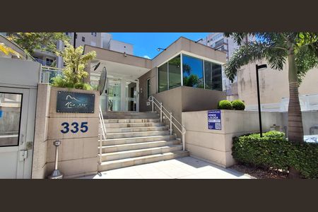 Apartamento à venda com 60m², 2 quartos e 1 vaga Apartamento à venda com 60m², 2 quartos e 1 vagaFachada