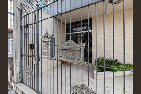 Apartamento à venda com 160m², 4 quartos e sem vaga Apartamento à venda com 160m², 4 quartos e sem vagaFachada e portaria