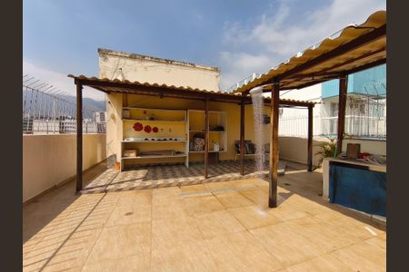 Apartamento à venda com 160m², 4 quartos e sem vaga Apartamento à venda com 160m², 4 quartos e sem vagaTerraço