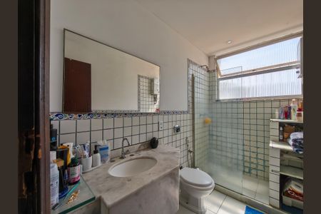 Apartamento à venda com 160m², 4 quartos e sem vaga Apartamento à venda com 160m², 4 quartos e sem vagaBanheiro Corredor