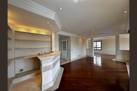 Apartamento à venda com 216m², 3 quartos e 3 vagas Apartamento à venda com 216m², 3 quartos e 3 vagasSala