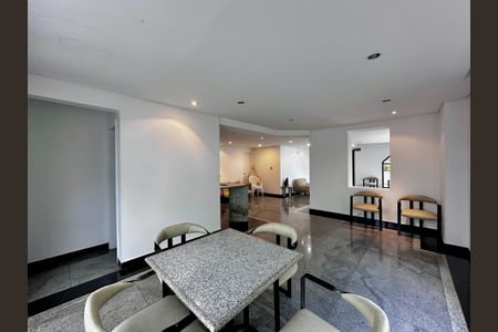 Apartamento à venda com 216m², 3 quartos e 3 vagas Apartamento à venda com 216m², 3 quartos e 3 vagasÁrea comum - Salão de Festas