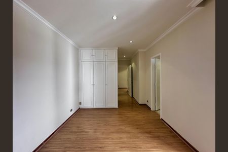 Apartamento à venda com 216m², 3 quartos e 3 vagas Apartamento à venda com 216m², 3 quartos e 3 vagasSuíte 3