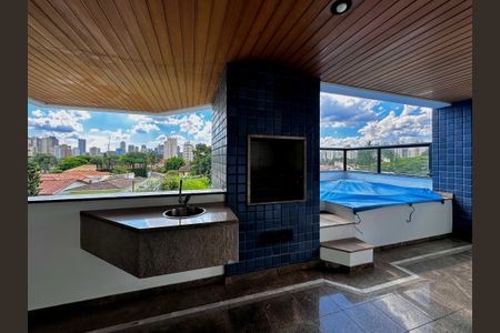 Apartamento à venda com 216m², 3 quartos e 3 vagas Apartamento à venda com 216m², 3 quartos e 3 vagasVaranda