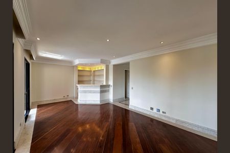 Apartamento à venda com 216m², 3 quartos e 3 vagas Apartamento à venda com 216m², 3 quartos e 3 vagasSala