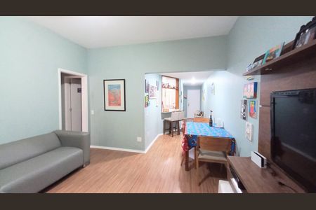 Apartamento à venda com 71m², 2 quartos e 1 vaga