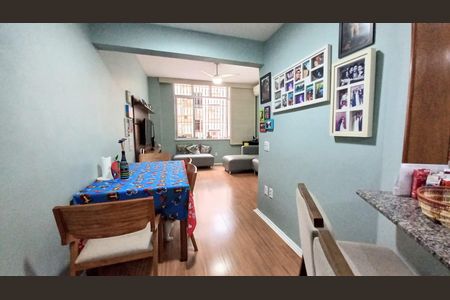Apartamento à venda com 71m², 2 quartos e 1 vaga
