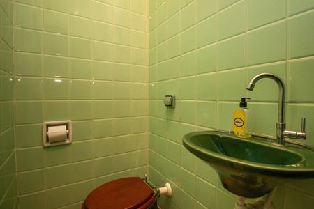 Casa à venda com 302m², 4 quartos e 2 vagas Casa à venda com 302m², 4 quartos e 2 vagasLavabo