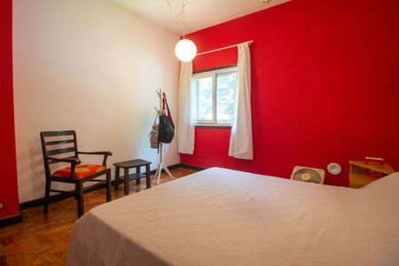 Casa à venda com 302m², 4 quartos e 2 vagas Casa à venda com 302m², 4 quartos e 2 vagasQuarto 2