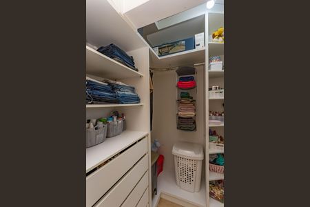Apartamento à venda com 48m², 2 quartos e 1 vagaCloset da suíte 